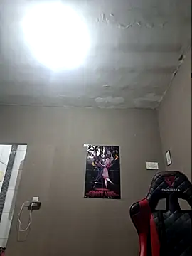 luuhcat09 online show from November 28, 2025, 2:03 am