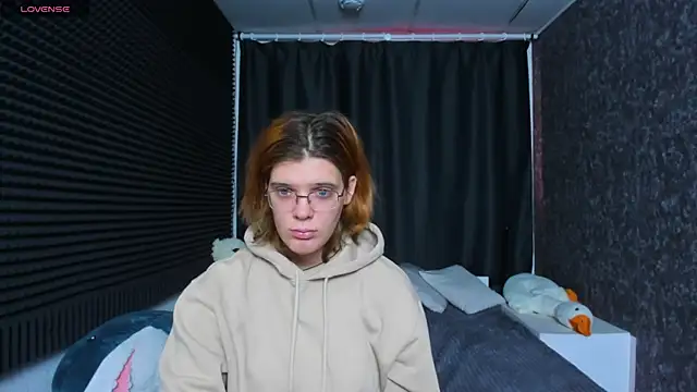 KIKI Krash online show from February 17, 2025, 10:07 am