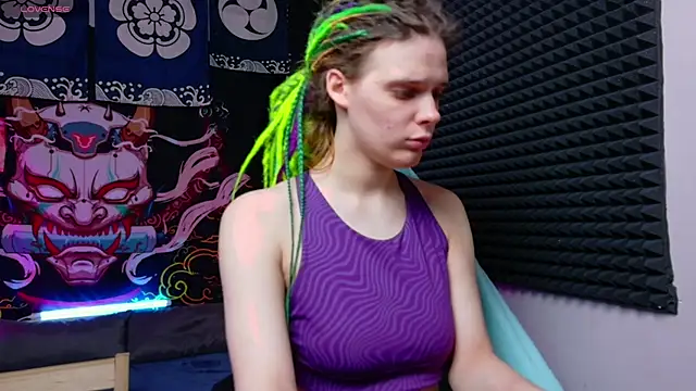 KIKI Krash online show from December 2, 2025, 10:09 am