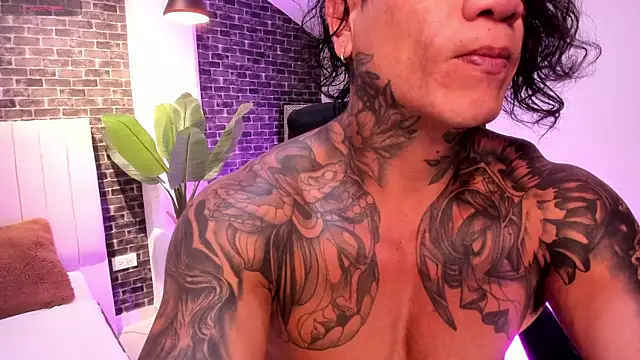 Dantesuarez28 online show from January 11, 2026, 9:25 am