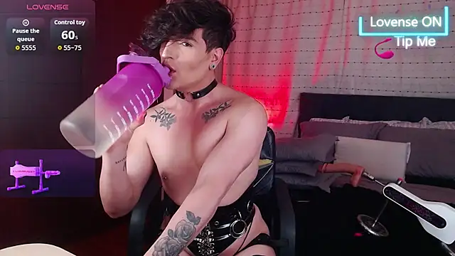 Snapshot of Hornymoan chatting on June 24, 2026, 10:53 pm Hornymoan online show from June 24, 2026, 10:53 pm