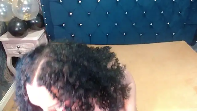 Sofiacowperx online show from April 18, 2026, 7:58 pm