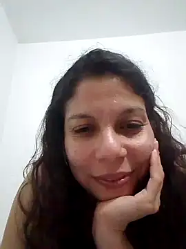 Snapshot of Carliina_Soussa chatting on January 10, 2025, 12:17 am Carliina Soussa online show from January 10, 2025, 12:17 am