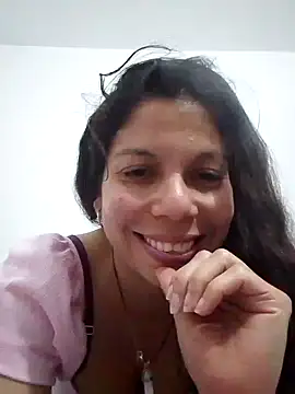 Snapshot of Carliina_Soussa chatting on January 14, 2025, 12:33 am Carliina Soussa online show from January 14, 2025, 12:33 am