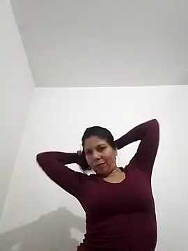 Snapshot of Carliina_Soussa chatting on January 21, 2025, 10:08 pm Carliina Soussa online show from January 21, 2025, 10:08 pm