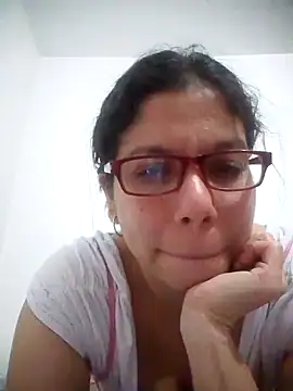 Snapshot of Carliina_Soussa chatting on January 29, 2025, 2:19 am Carliina Soussa online show from January 29, 2025, 2:19 am