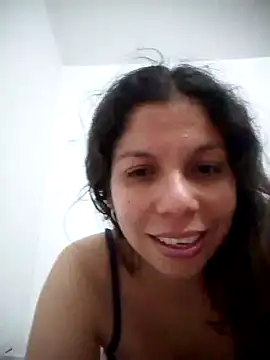 Snapshot of Carliina_Soussa chatting on February 2, 2025, 4:15 am Carliina Soussa online show from February 2, 2025, 4:15 am