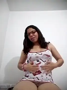 Snapshot of Carliina_Soussa chatting on February 4, 2025, 4:37 am Carliina Soussa online show from February 4, 2025, 4:37 am
