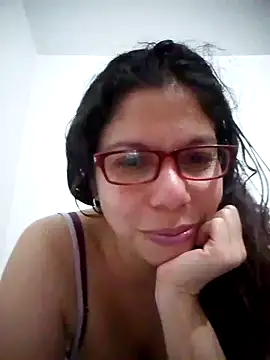 Snapshot of Carliina_Soussa chatting on February 7, 2025, 4:37 am Carliina Soussa online show from February 7, 2025, 4:37 am