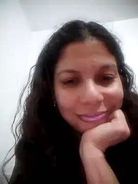 Snapshot of Carliina_Soussa chatting on February 8, 2025, 9:25 pm Carliina Soussa online show from February 8, 2025, 9:25 pm