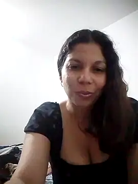Snapshot of Carliina_Soussa chatting on February 10, 2025, 9:58 pm Carliina Soussa online show from February 10, 2025, 9:58 pm