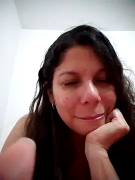 Snapshot of Carliina_Soussa chatting on February 20, 2025, 4:50 am Carliina Soussa online show from February 20, 2025, 4:50 am