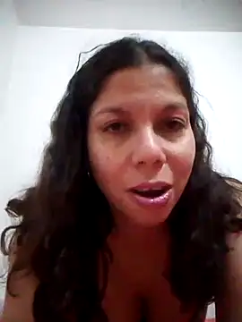 Snapshot of Carliina_Soussa chatting on February 20, 2025, 9:53 pm Carliina Soussa online show from February 20, 2025, 9:53 pm