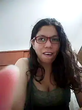 Snapshot of Carliina_Soussa chatting on March 13, 2025, 10:32 pm Carliina Soussa online show from March 13, 2025, 10:32 pm