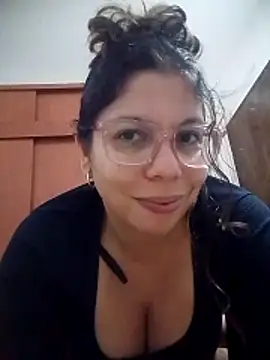 Carliina Soussa online show from April 16, 2026, 2:12 am