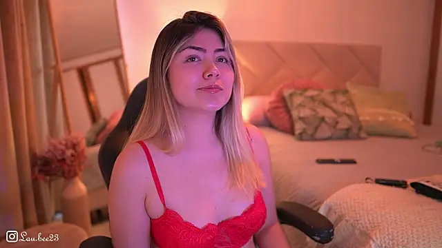 Lau Bee online show from November 8, 2025, 4:07 pm