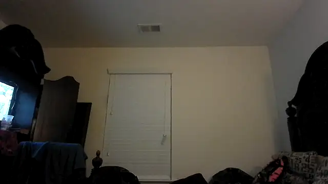 Snapshot of bigboytoy912 chatting on April 25, 2026, 12:35 am bigboytoy912 online show from April 25, 2026, 12:35 am