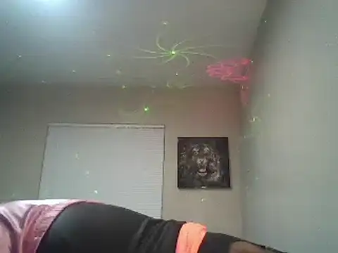 Snapshot of Needmehard chatting on December 4, 2024, 3:04 am Needmehard online show from December 4, 2024, 3:04 am