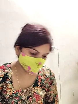 Snapshot of illay_love chatting on March 7, 2025, 1:07 pm illay love online show from March 7, 2025, 1:07 pm
