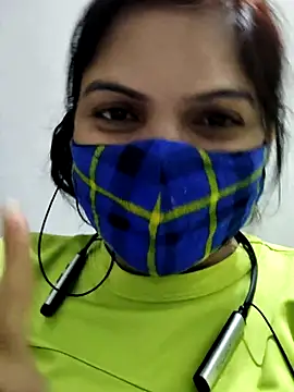 Snapshot of illay_love chatting on March 21, 2025, 5:45 pm illay love online show from March 21, 2025, 5:45 pm