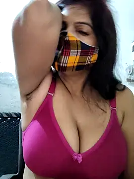 Snapshot of illay_love chatting on October 11, 2025, 4:12 am illay love online show from October 11, 2025, 4:12 am