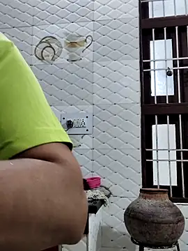 illay love online show from February 14, 2026, 3:53 pm