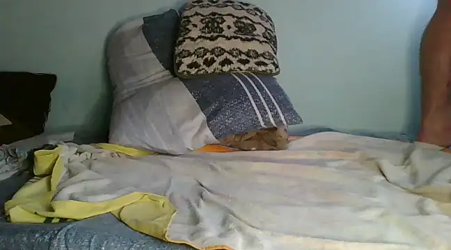 Horny208 online show from February 14, 2025, 8:42 am