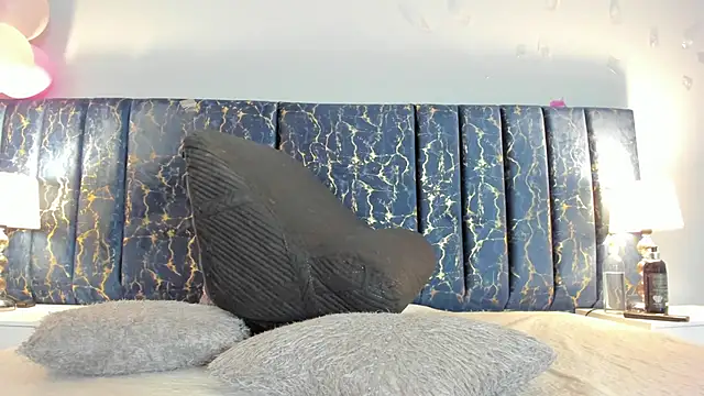 Sophia Lemos online show from October 7, 2025, 1:30 pm