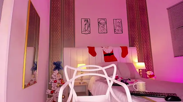 zoe sky  online show from December 16, 2025, 11:37 am