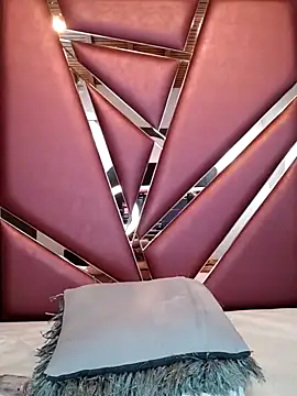 Adel Nesbiit online show from February 6, 2025, 10:32 pm