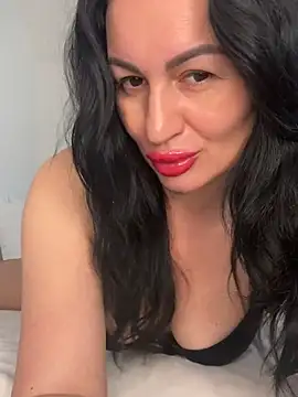 Helena7077 online show from April 19, 2026, 12:48 pm