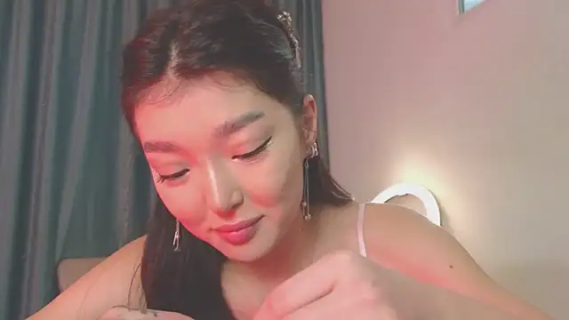 AudreyMell online show from February 6, 2026, 1:36 pm