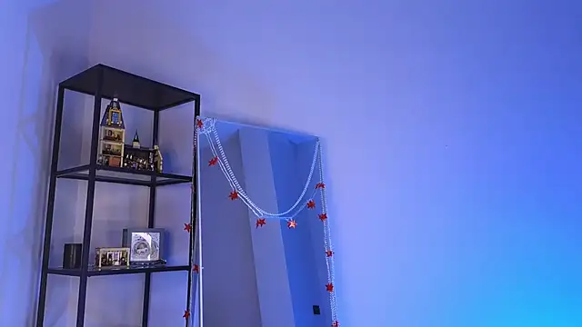 elfinvibes online show from February 6, 2025, 5:03 am