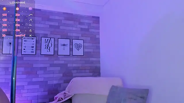 BonnieAnderson  online show from September 20, 2025, 9:16 pm