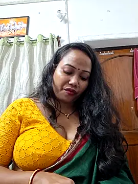 Snapshot of DREAM_GIRL-30 chatting on October 10, 2025, 5:06 am DREAM GIRL-30 online show from October 10, 2025, 5:06 am