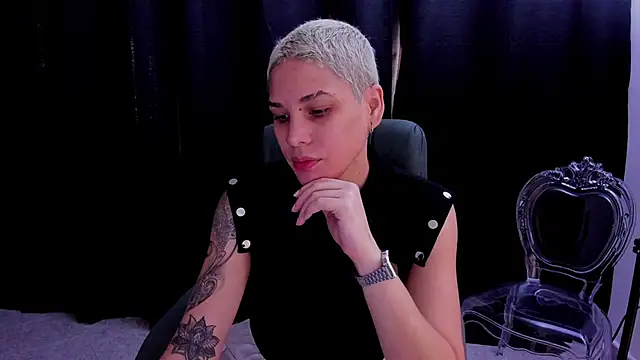 Charlee pink online show from September 17, 2025, 1:24 pm