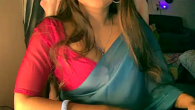 Cute-Tara online show from November 26, 2025, 12:39 pm