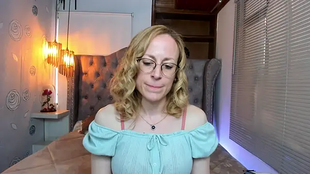 Snapshot of SammySanders chatting on January 24, 2025, 9:26 pm SammySanders online show from January 24, 2025, 9:26 pm