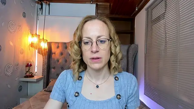 Snapshot of SammySanders chatting on February 15, 2025, 12:11 pm SammySanders online show from February 15, 2025, 12:11 pm