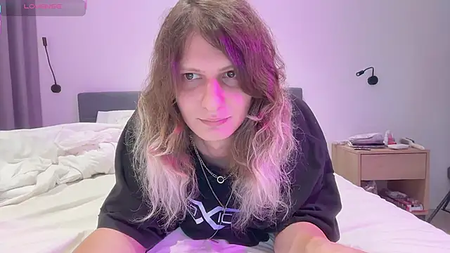 Alice Pinkhead online show from November 27, 2025, 10:28 am