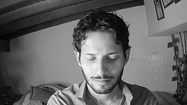 Snapshot of Nicholasrodrii chatting on June 15, 2026, 9:50 pm Nicholasrodrii online show from June 15, 2026, 9:50 pm