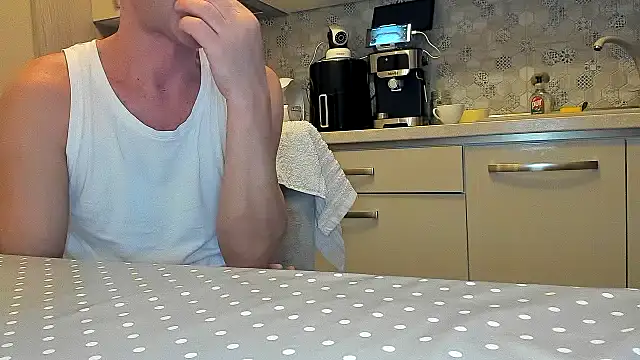 cuplu29 online show from December 4, 2025, 2:32 am