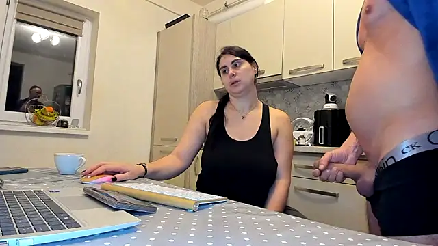 cuplu29 online show from December 13, 2025, 11:10 pm