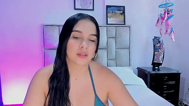 brianaGuzman online show from March 9, 2026, 6:12 pm