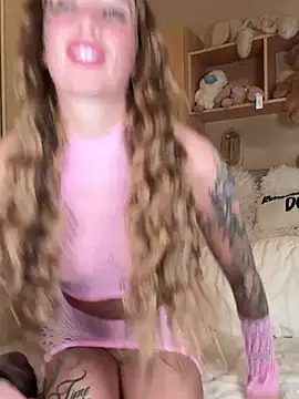 Snapshot of cydneyxox chatting on April 12, 2026, 11:37 am cydneyxox online show from April 12, 2026, 11:37 am