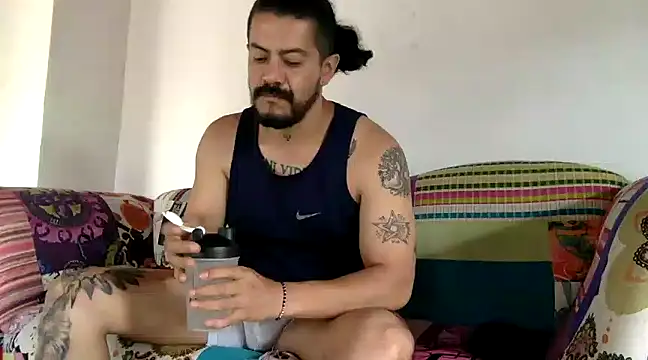 AndresSmith   online show from March 6, 2025, 4:49 pm