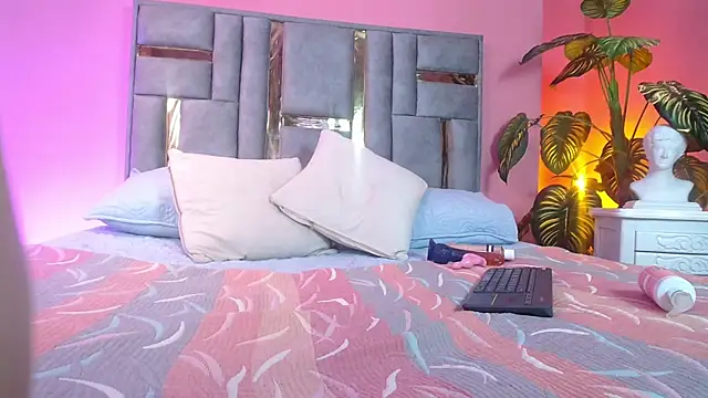 Bianca ks online show from March 20, 2025, 9:15 am