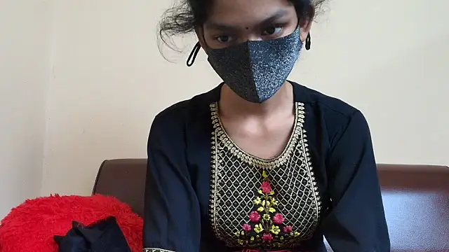 Srabontii online show from December 4, 2025, 9:12 pm