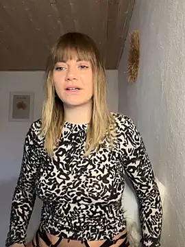 Milla  one online show from December 3, 2024, 8:05 am