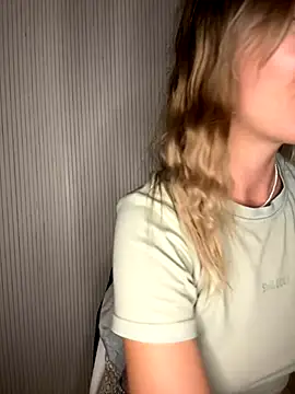 Milla  one online show from September 20, 2025, 8:21 pm